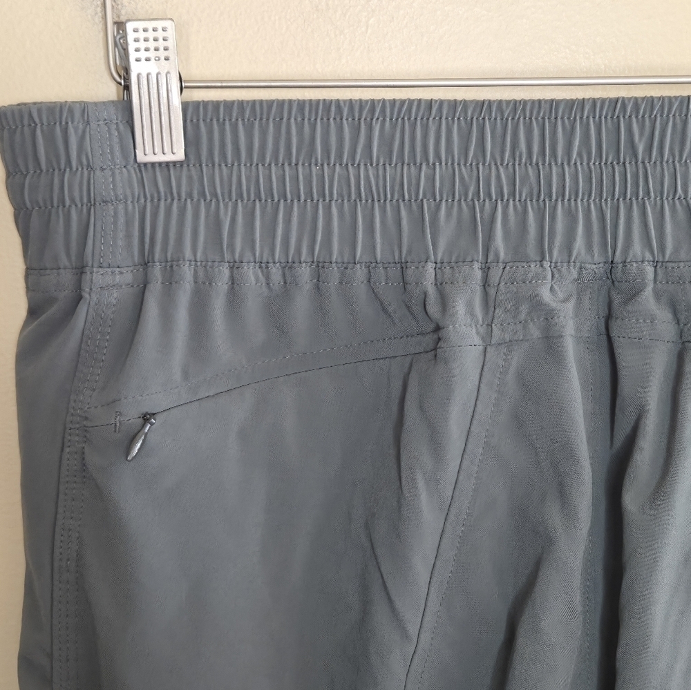 Athleta | Olive Green La Viva Capris Size 8 Pull On Drawstring Waist - Picture 4 of 8